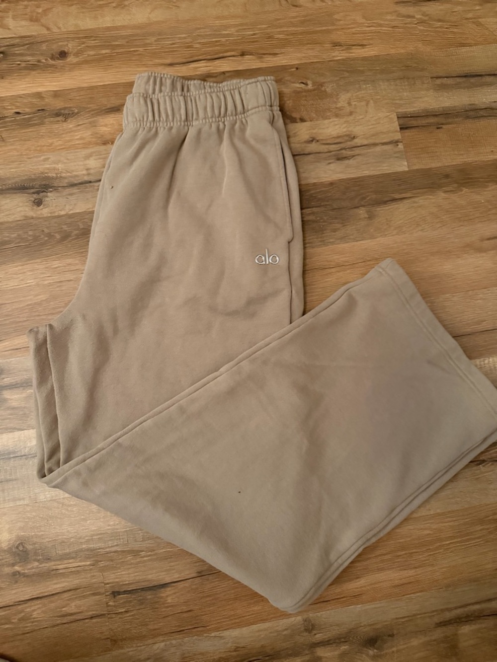 ALO Yoga Beige/Tan Sweatpants